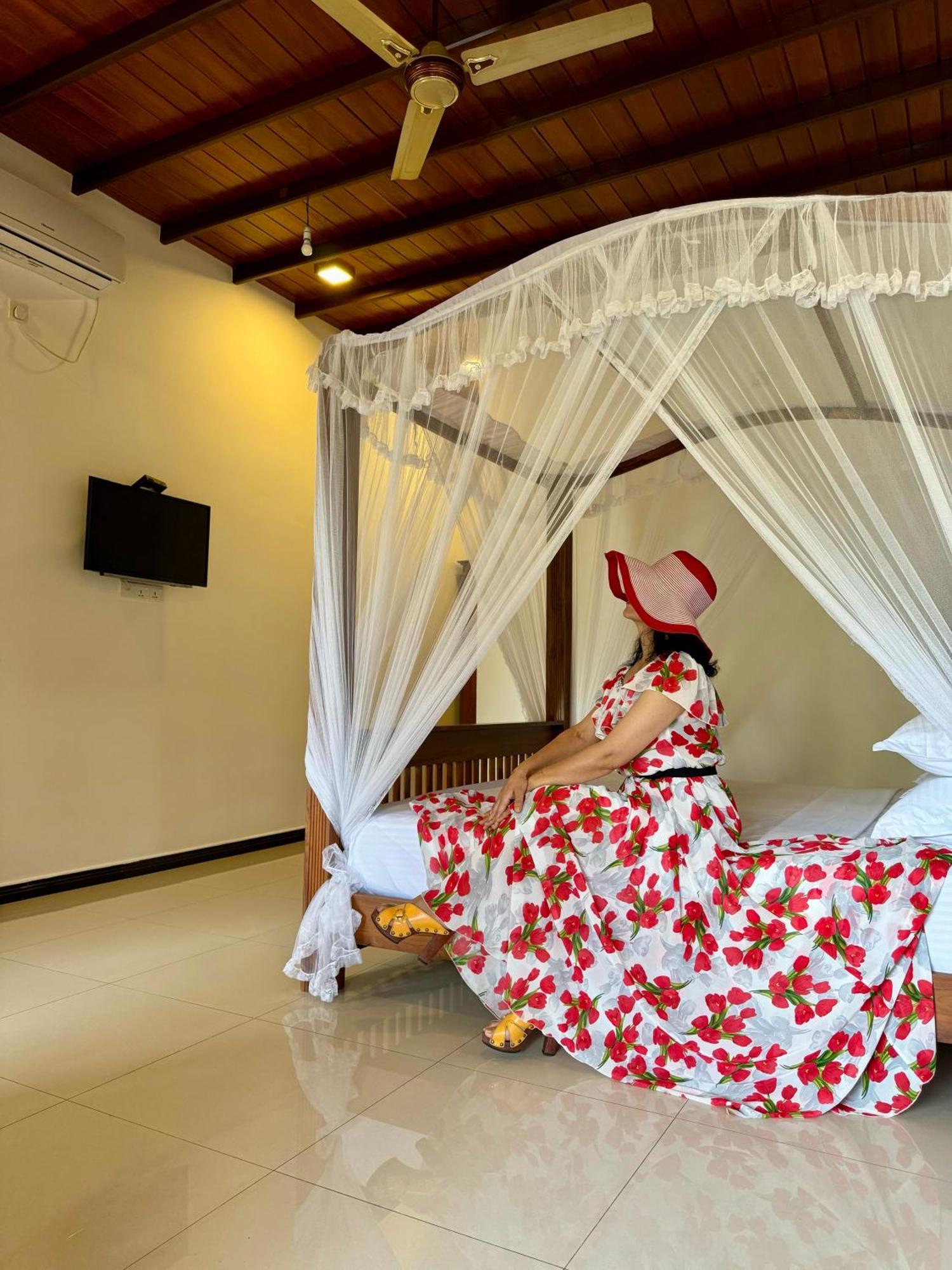 Villa 4U Bentota Bagian luar foto