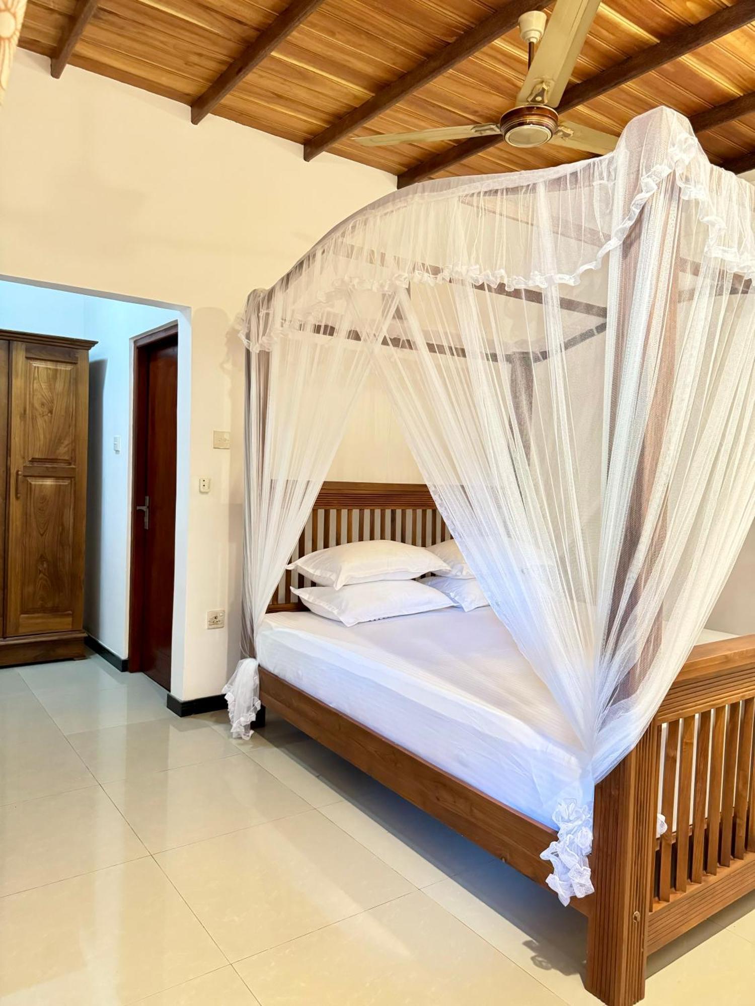 Villa 4U Bentota Bagian luar foto